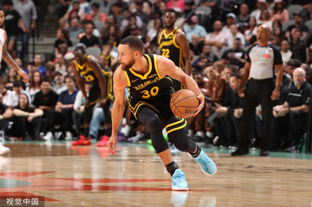 首届全省老干部乒乓球联盟邀请赛在济南举行.