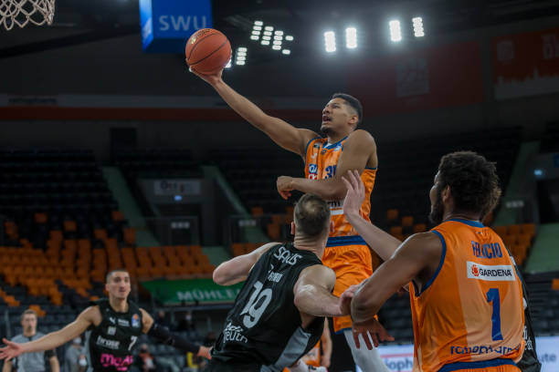 焦点不仅仅 焦点不仅仅